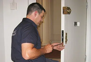 Manville Locksmith Service Manville, RI 401-249-9239 - Expert-20Locksmith